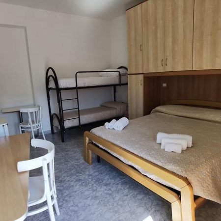 Bed and Breakfast Rosy House Скалея Экстерьер фото