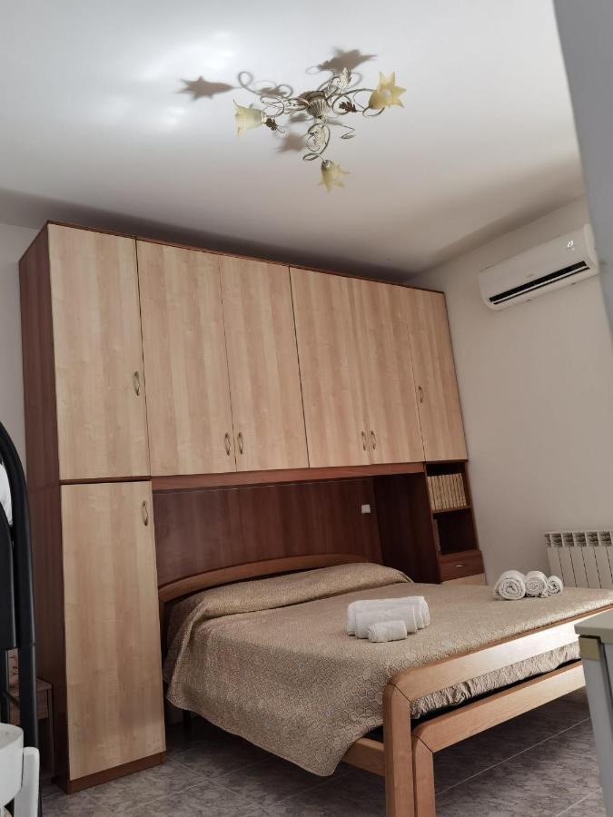 Bed and Breakfast Rosy House Скалея Экстерьер фото